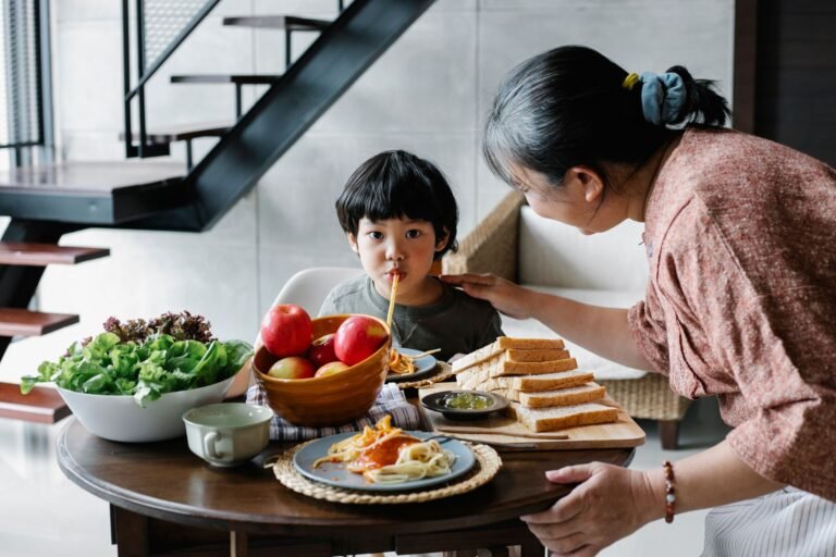 Nutrición Equilibrada: Hábitos Responsables para la Familia